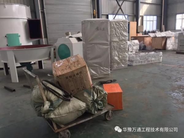 Линия измельчения кукурузы 30 т / день доставлена ??в Кению